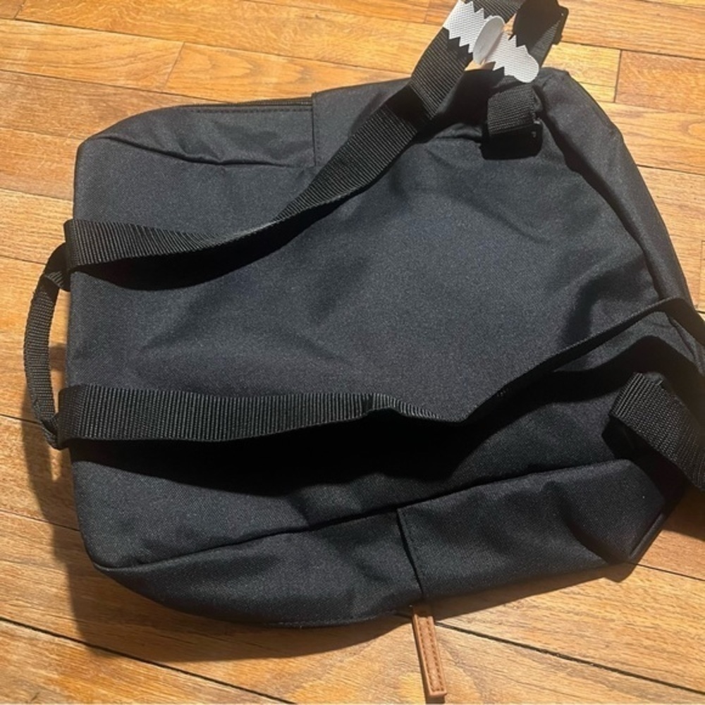 Small DSW backpack - Picture 4 of 4